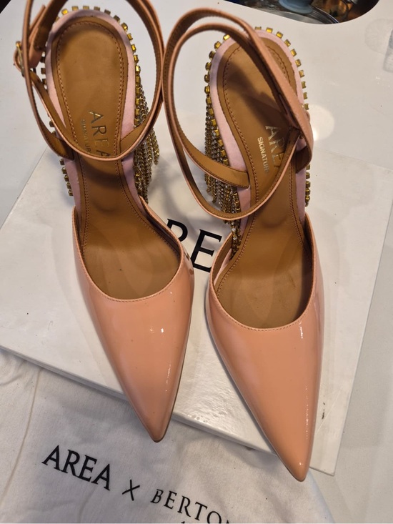 AREA Shoes - Area x Bertoni Pink Patent Pointed Toe Ankle Strap Pumps size 40